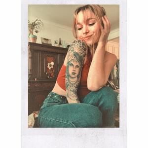 Meet your Posher, Léonie